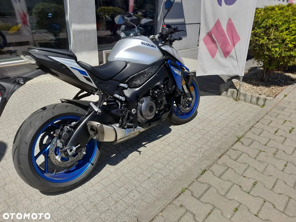 Suzuki GSX 1000 - 4