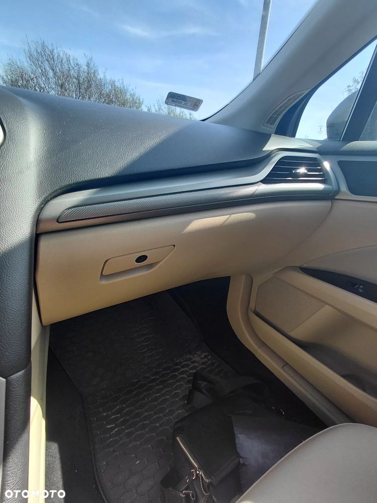 Ford Mondeo - 16