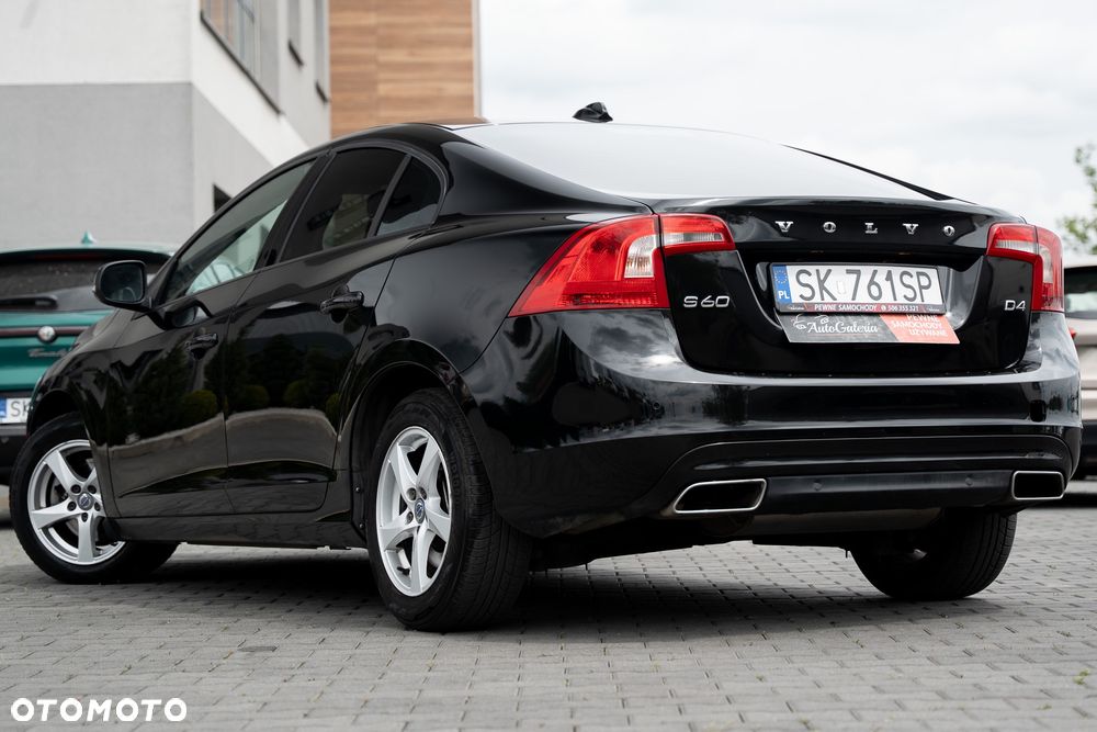 Volvo S60 D3 Drive-E Momentum - 16