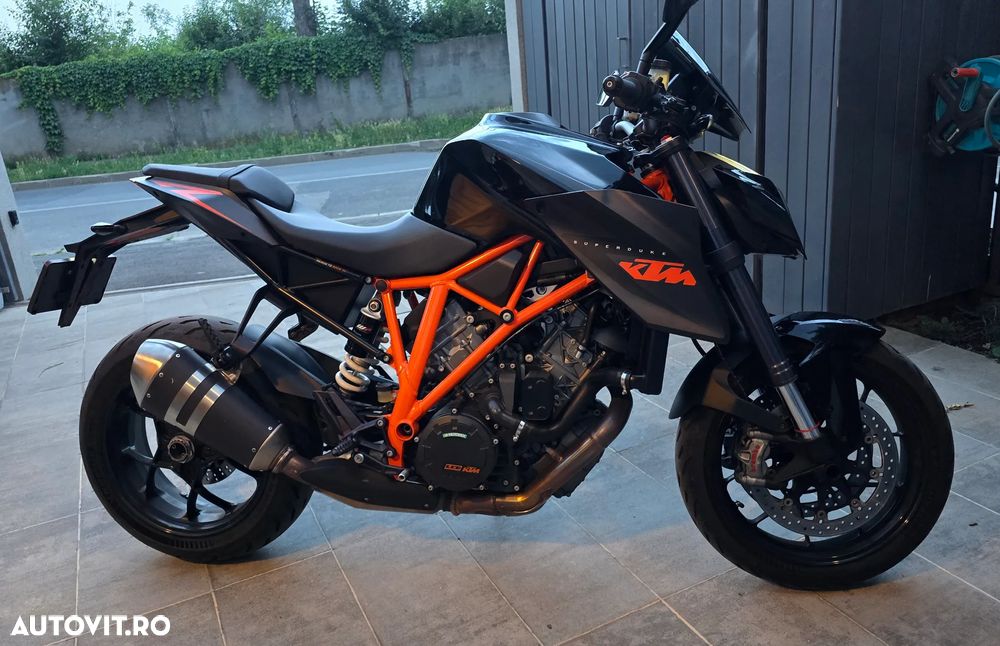 KTM 1290 Super Duke R - 3