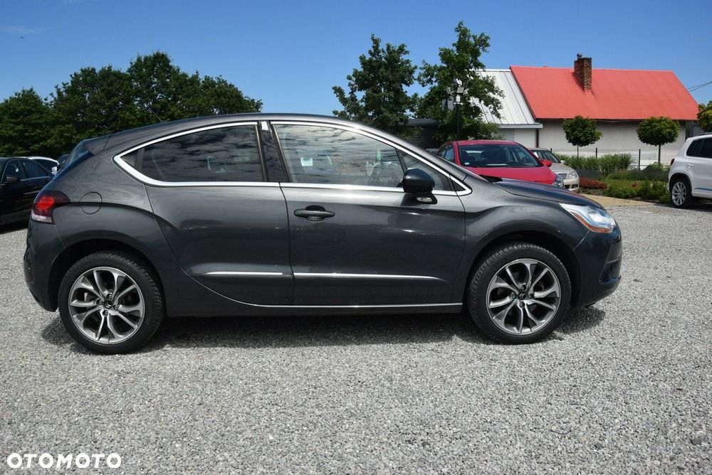 Citroën DS4 1.6 THP SoChic - 9