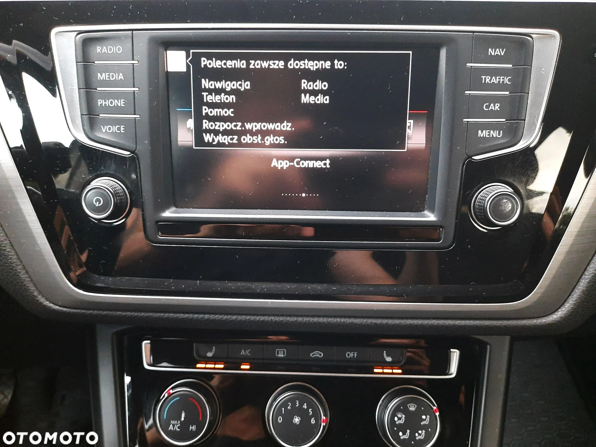 Volkswagen Touran 1.6 TDI BMT Comfortline - 25