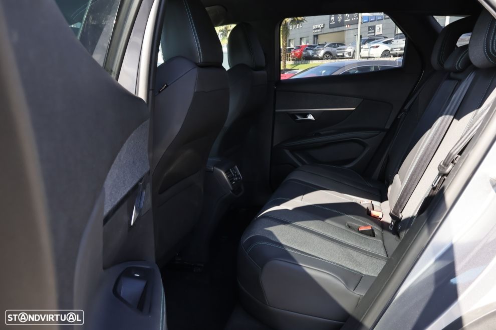 Peugeot 3008 1.6 Hybrid Allure Pack e-EAT8 - 18