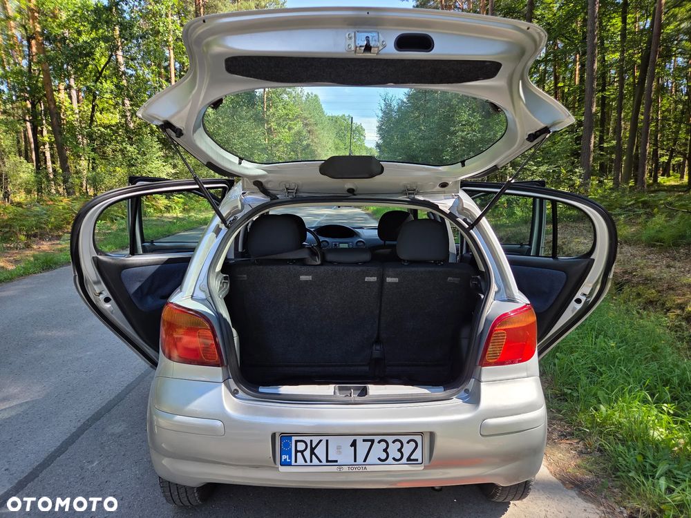 Toyota Yaris 1.0 Base - 21