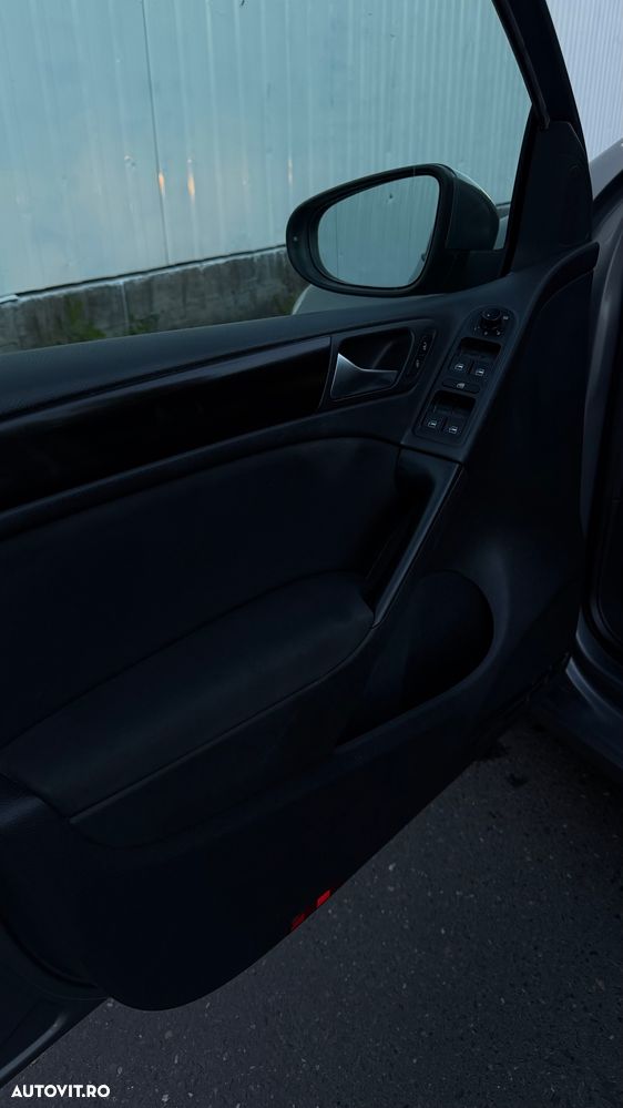 Volkswagen Golf 1.6 TDI BlueMotion Technology DPF Highline DSG - 11