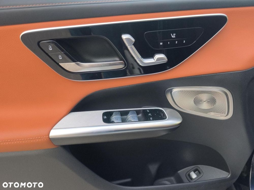 Mercedes-Benz GLC - 11