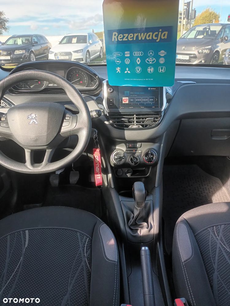 Peugeot 208 - 5