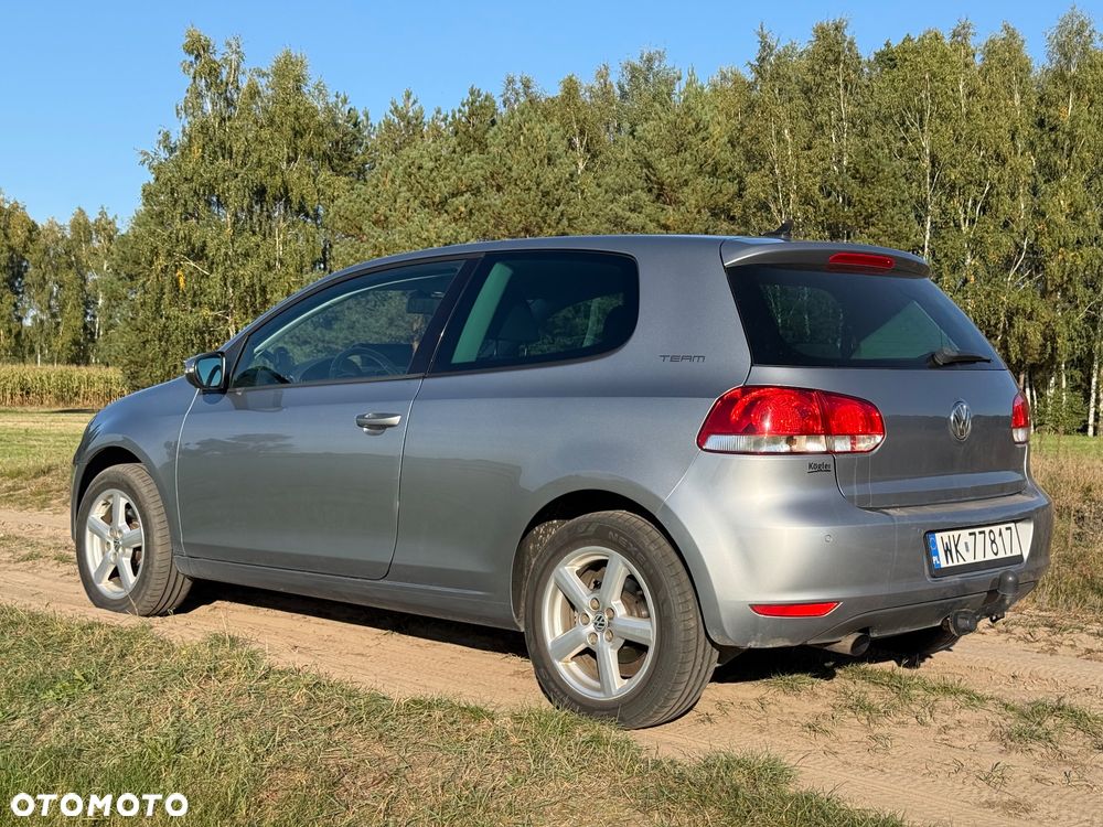 Volkswagen Golf - 1