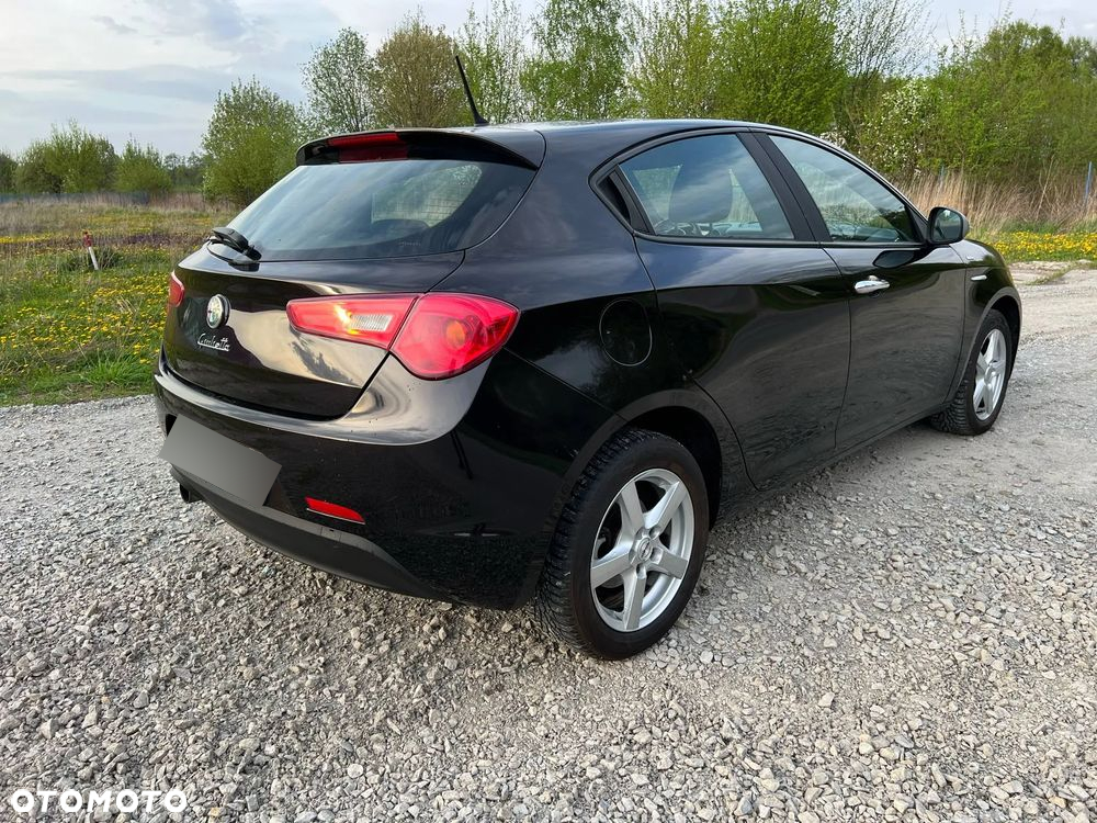 Alfa Romeo Giulietta 1.6 JTDM Veloce - 11