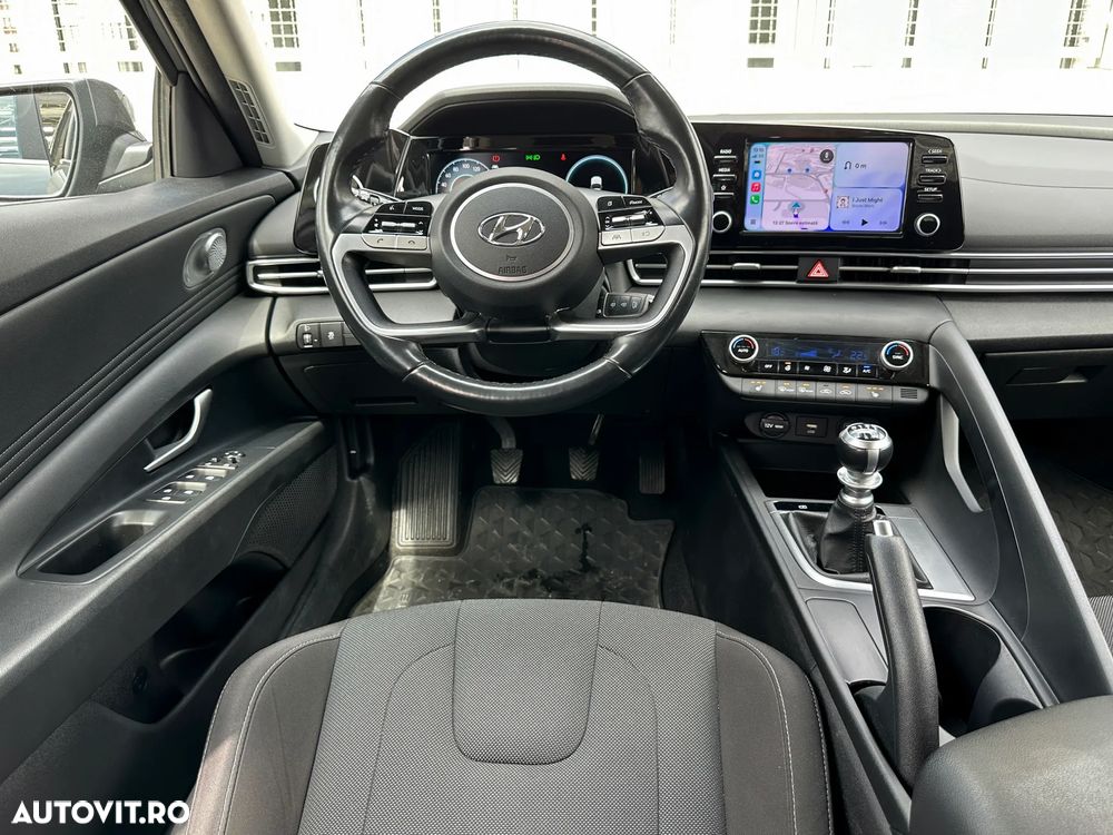 Hyundai Elantra 1.6 l 123 CP 6MT Highway - 14