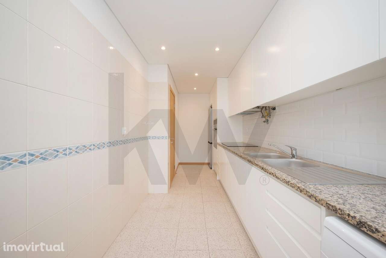T2 Renovado para arrendamento em S. João do Estoril – Pronto a Estrear - Grande imagem: 4/27