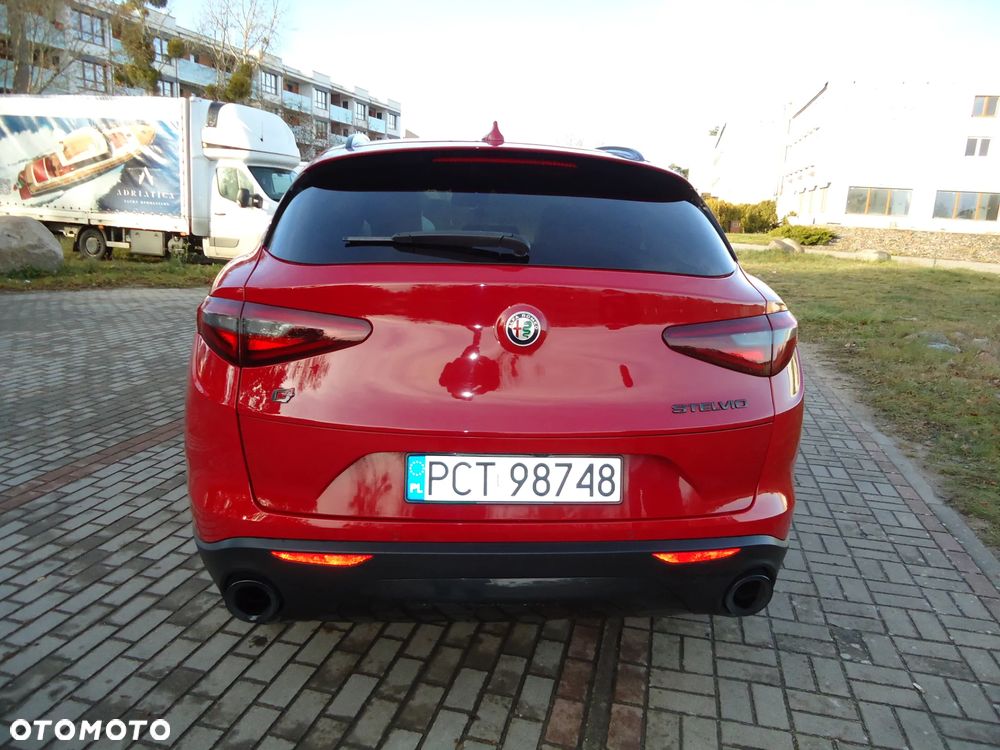 Alfa Romeo Stelvio - 4