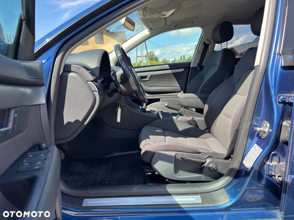 Audi A4 Avant 2.0 T FSI - 14