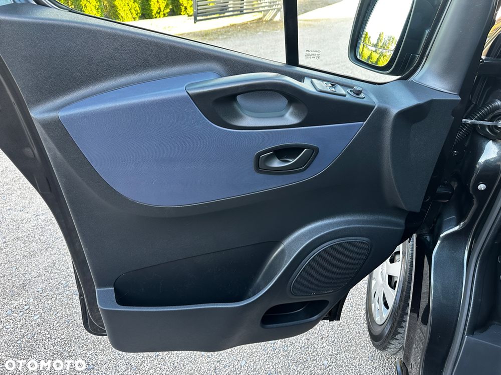 Opel Vivaro - 25