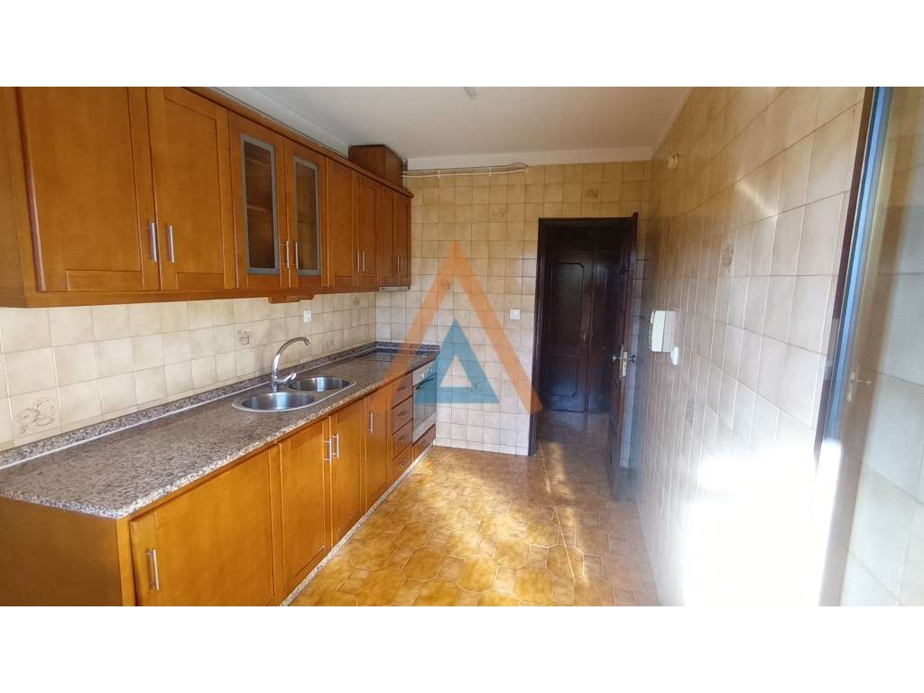 ApartamentoT2 - Mobilado e Equipado p/ Arrendar na Circunvalação - ... - Grande imagem: 2/24