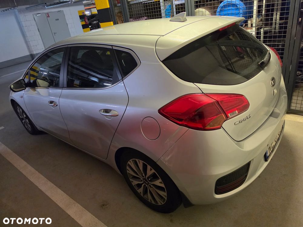 Kia Ceed 1.6 GDI Smart Plus - 5