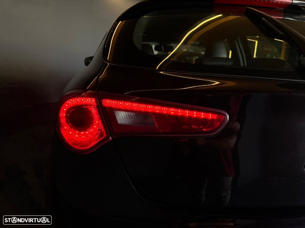 Alfa Romeo Giulietta 1.6 JTDm Veloce - 12
