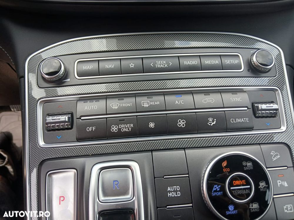 Hyundai Santa Fe - 20