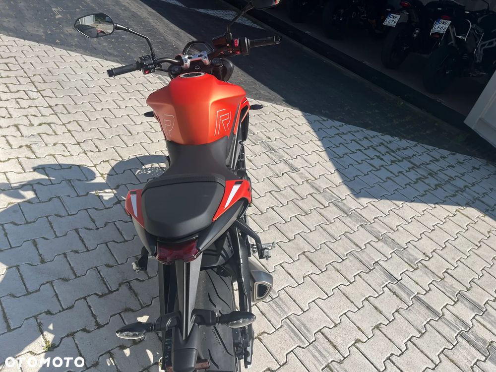 Triumph Street Triple - 9