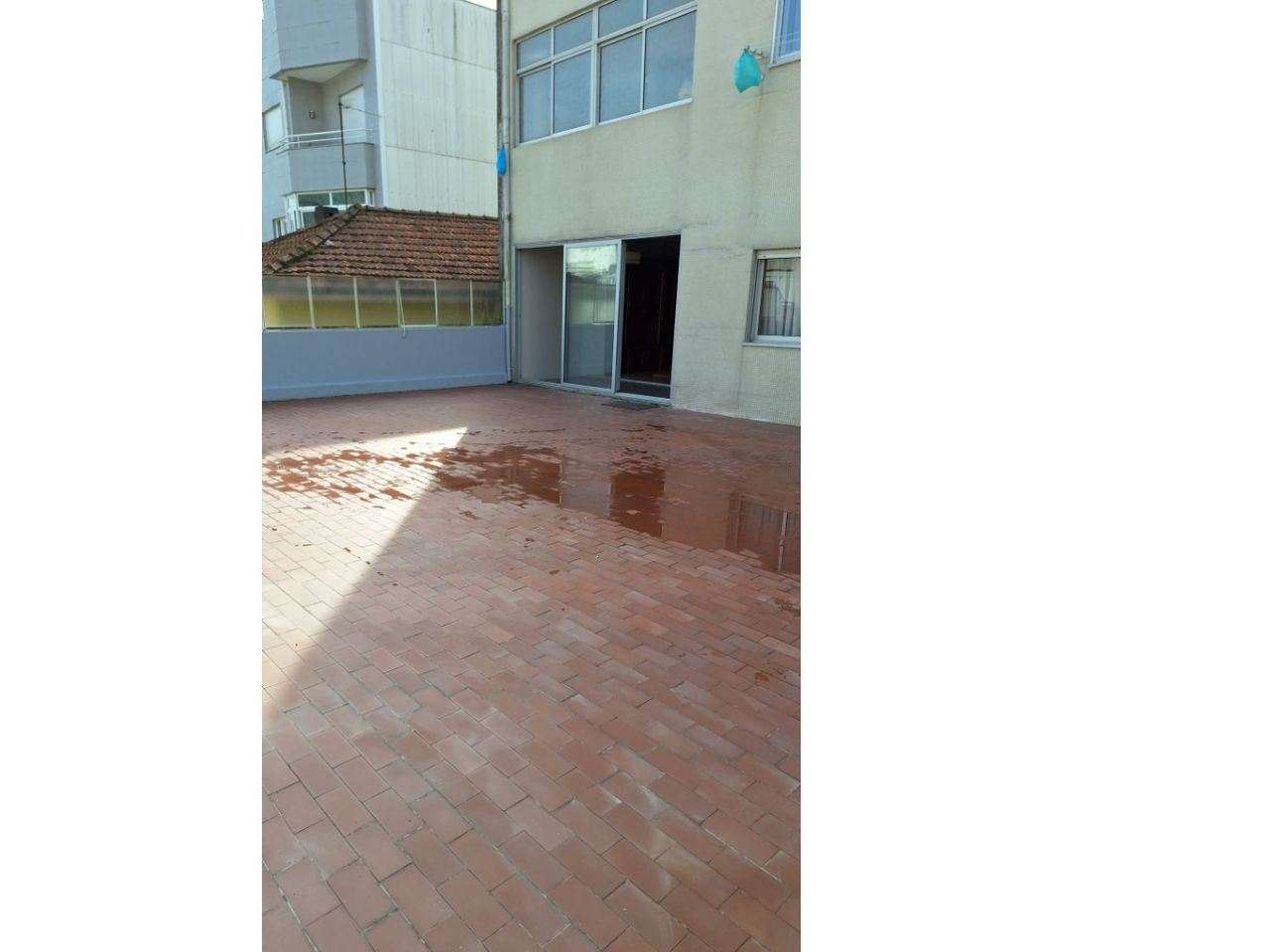 T4 mobilado com terraço e garagem - junto ao El Corte Inglés - Gaia - Grande imagem: 4/13