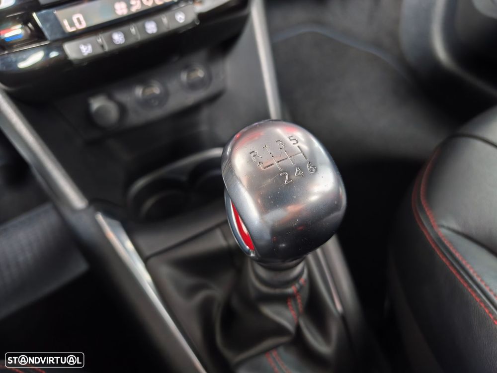 Peugeot 208 1.6 THP GTi - 21
