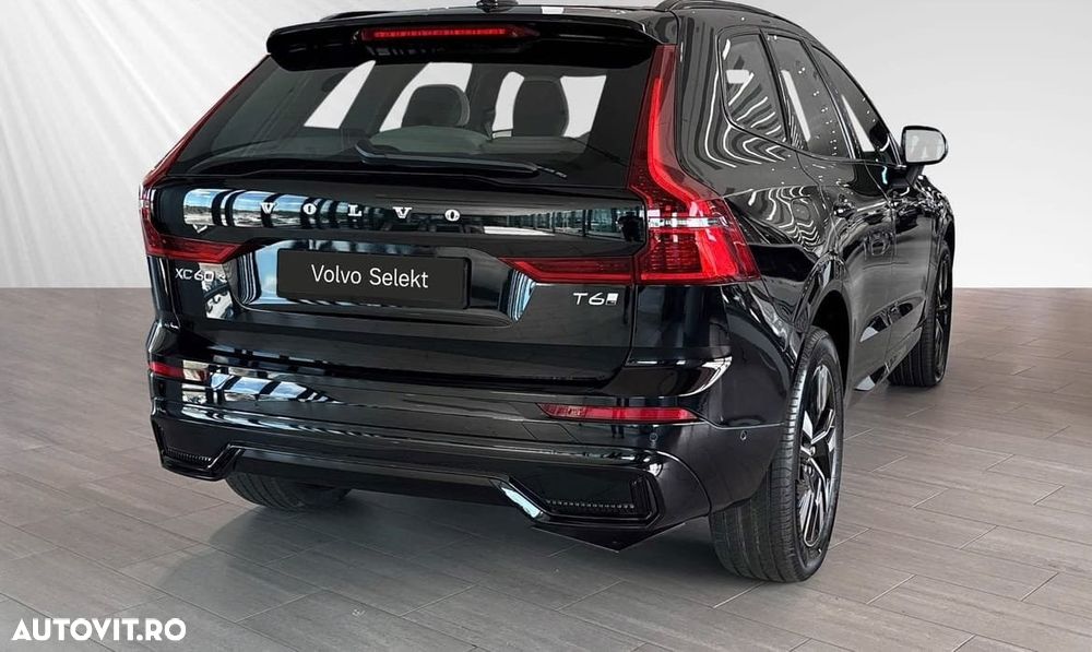 VOLVO XC60 2025 — imagine 4