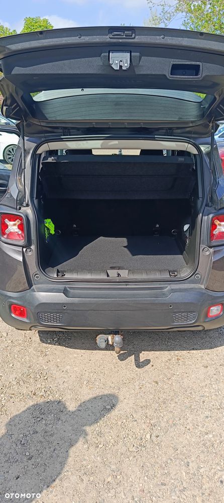 Jeep Renegade - 12