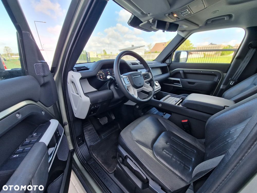 Land Rover Defender 2.0 D240 S - 5
