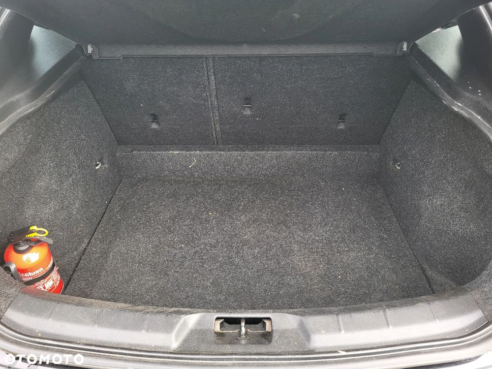 Volvo V40 D3 Kinetic - 12