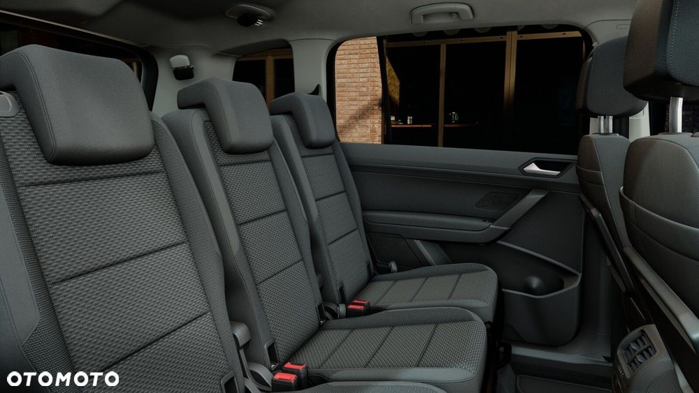 Volkswagen Touran - 11