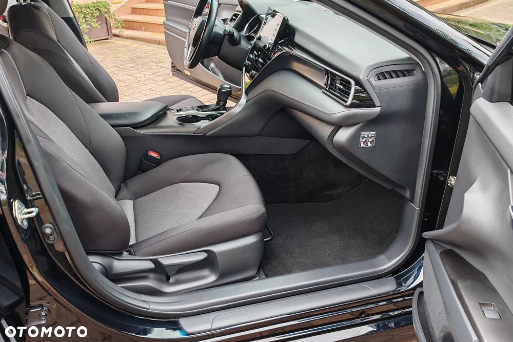 Toyota Camry 2.5 Hybrid Comfort CVT - 10