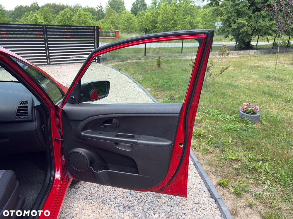 Kia Venga - 24
