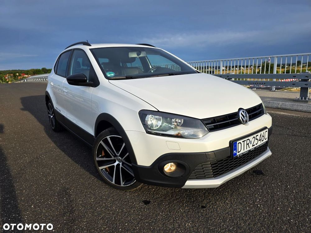 Volkswagen Polo 1.2 TSI Cross Urban White - 4