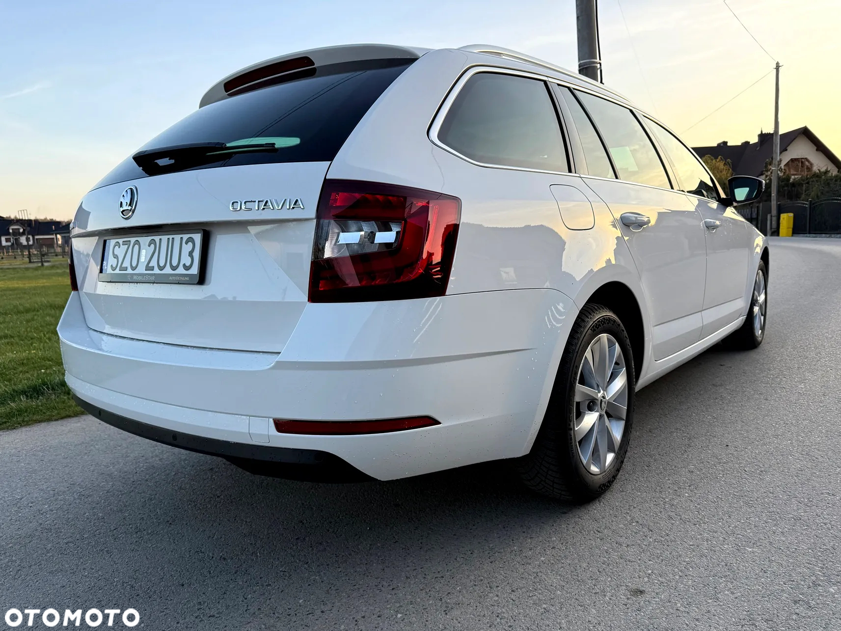 Skoda Octavia Combi 2.0 TDI DSG Style - 5