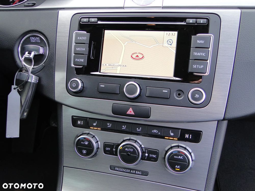 Volkswagen Passat 2.0 TDI BlueMotion Technology Highline - 29