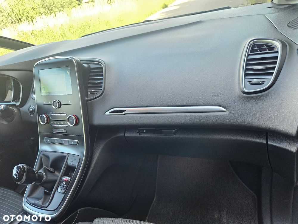 Renault Scenic ENERGY TCe 130 INTENS - 32
