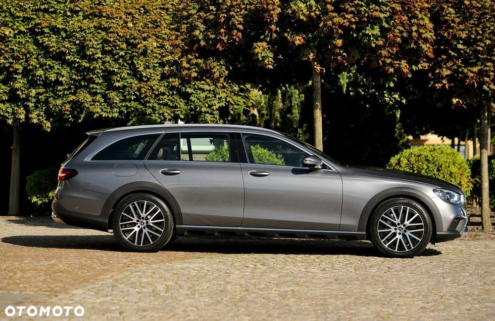 Mercedes-Benz Klasa E 450 4-Matic All-Terrain Exclusive - 3