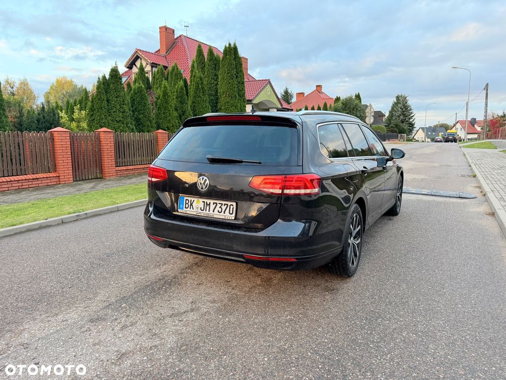 Volkswagen Passat - 20