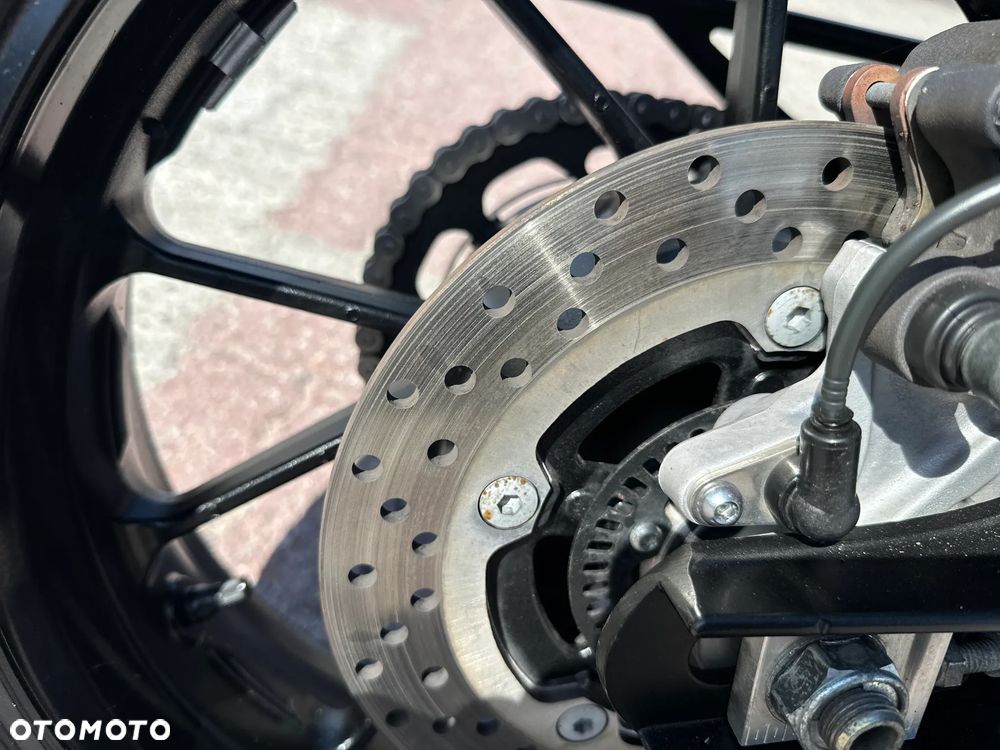 Yamaha XSR - 13