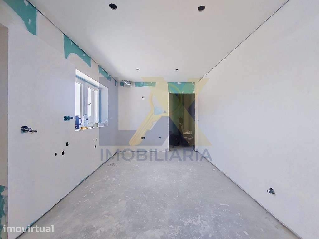 Moradia terrea com amplo terreno frontal em Estarreja! - Grande imagem: 5/18