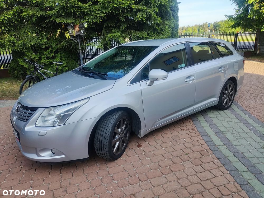 Toyota Avensis 2.0 D-4D 2010 - 9