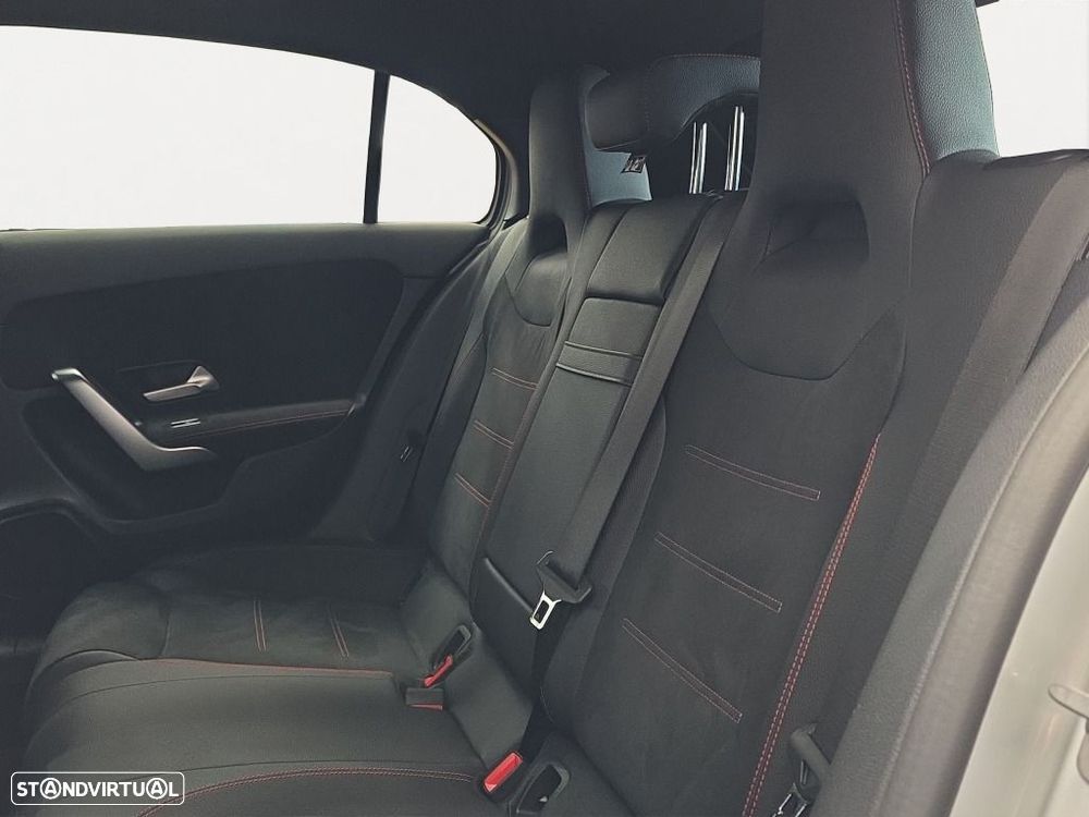 Mercedes-Benz A 200 - 13