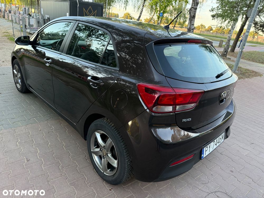 Kia Rio 1.0 T-GDI 100 Dream-Team Edition - 3