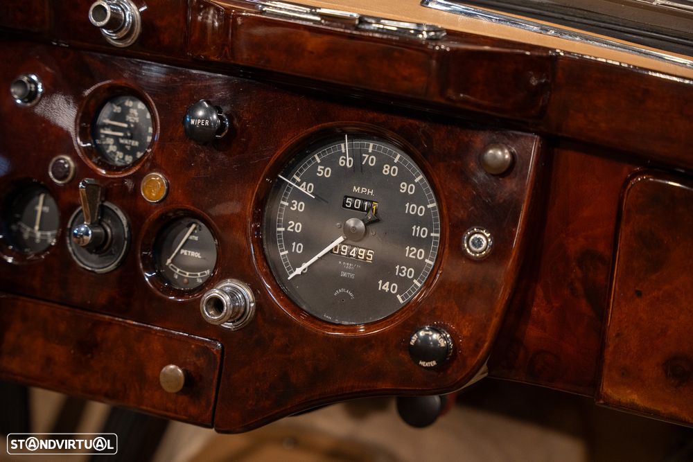 Jaguar XK140 - 21