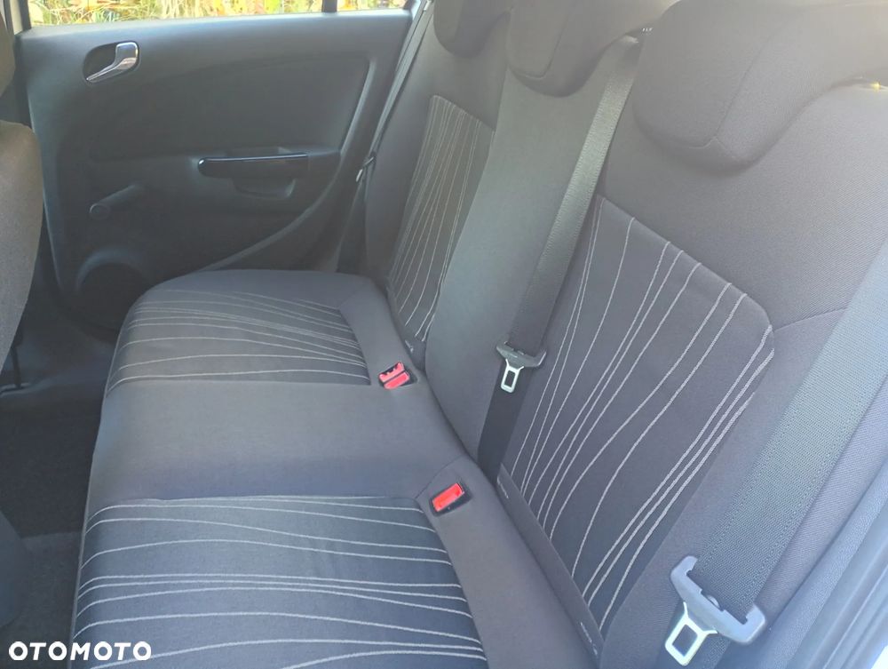 Opel Corsa 1.4 16V Cosmo - 17