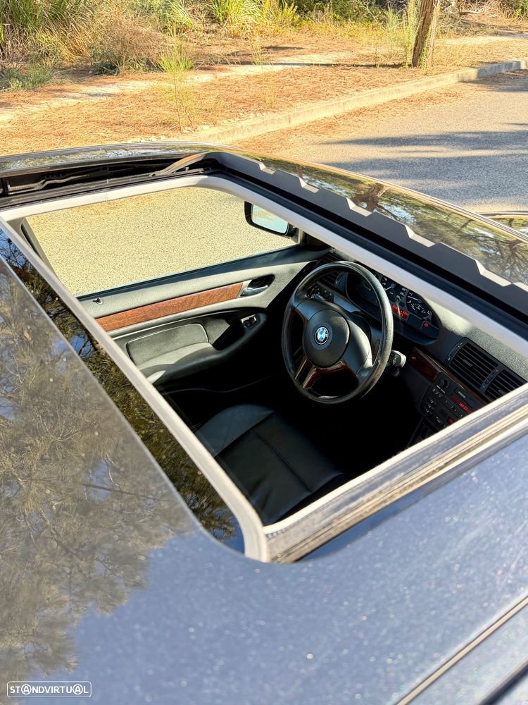 BMW 320 i - 22