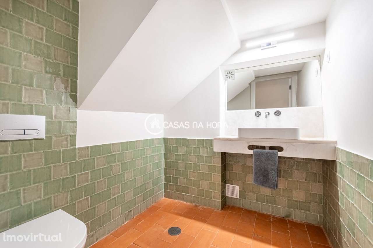 Moradia com piscina no centro de Carcavelos - Grande imagem: 5/24