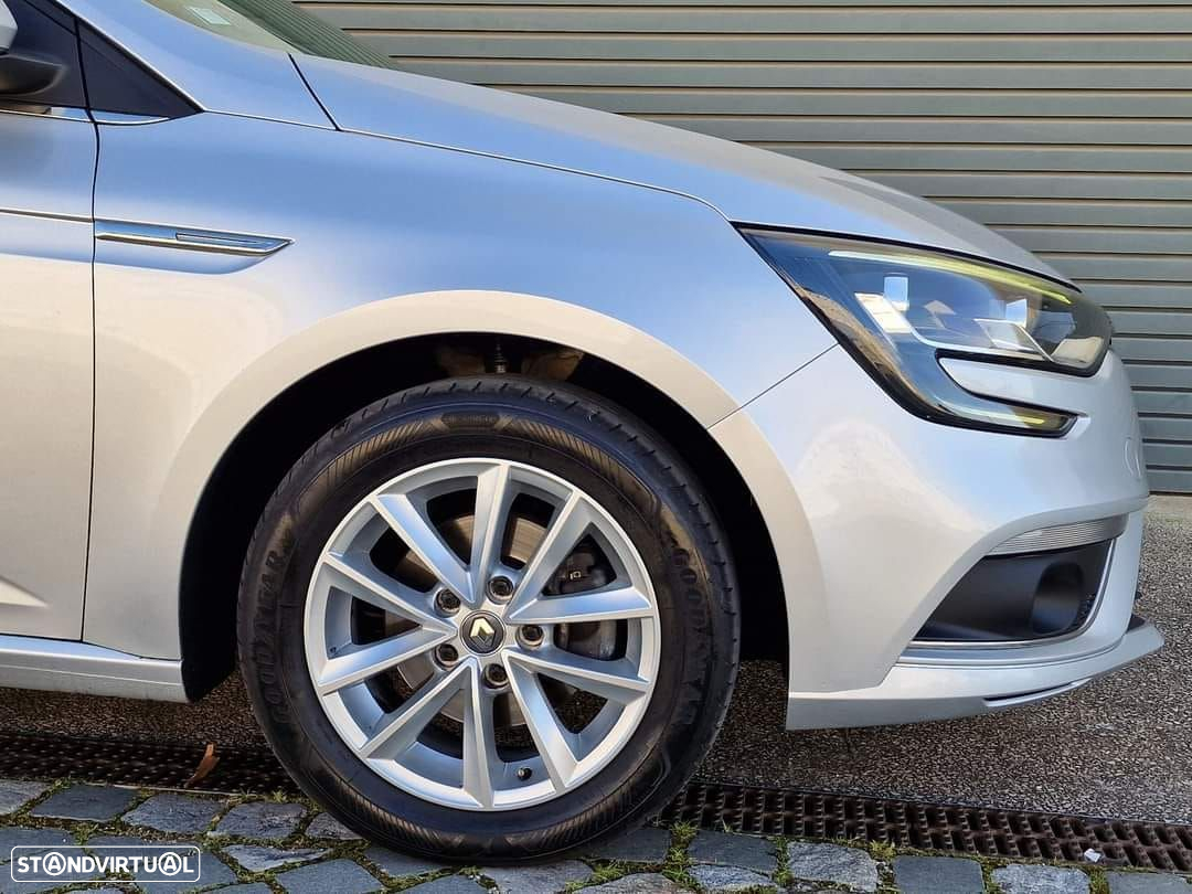 Renault Mégane Sport Tourer - 5