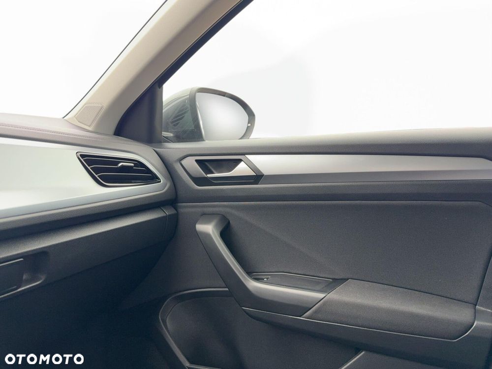 Volkswagen T-Roc - 29