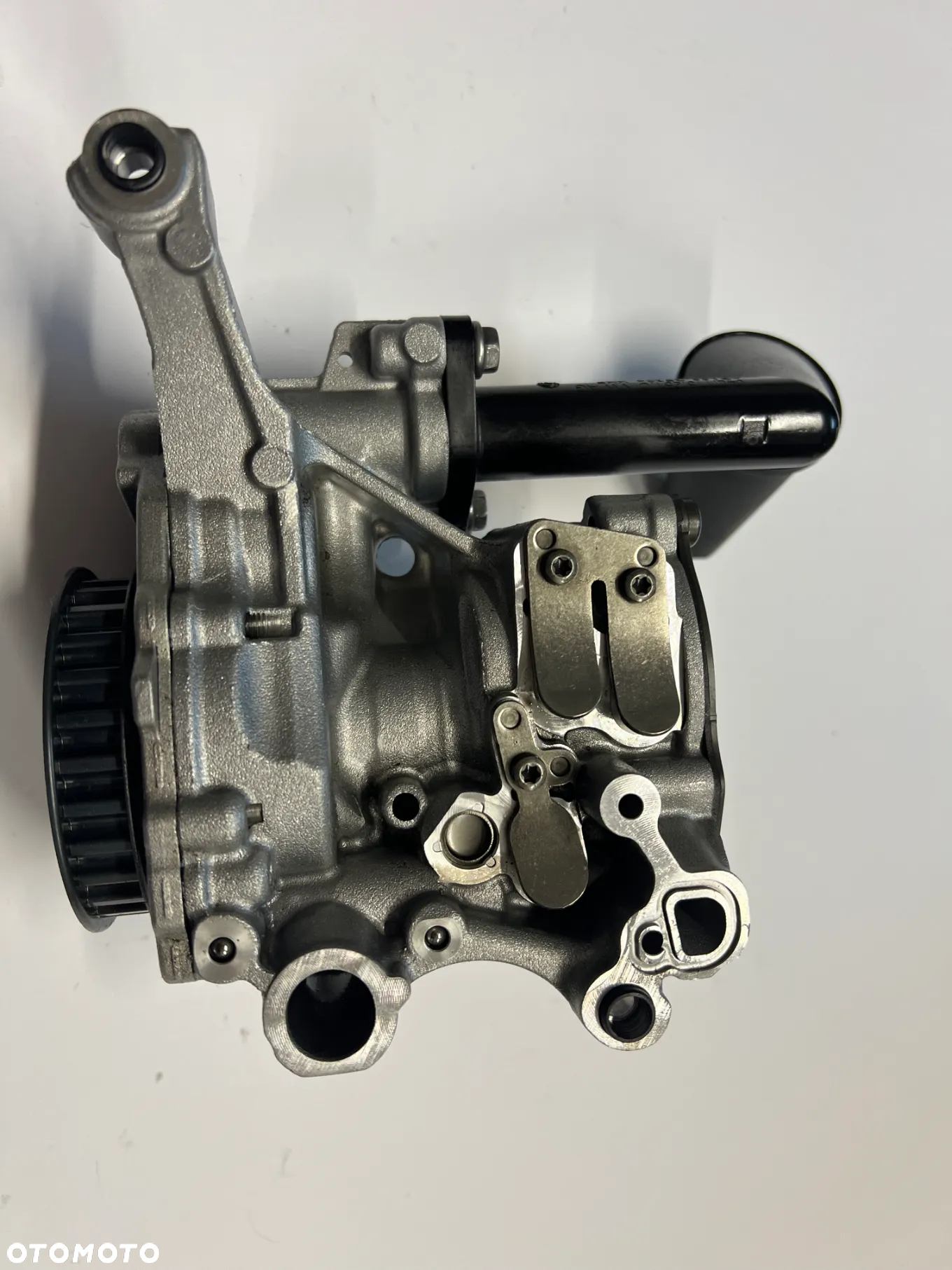 Vw Crafter T6  2,0TDi pompa oleju 04L145208P 04L145208E 04L145208F - 2